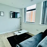 Daire Stunning One Bedroom In Old Trafford