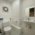 Bright, Warm & Cozy House In Harpurhey Apartmán Manchester