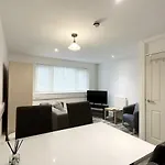 Bright, Warm & Cozy House In Harpurhey Apartmán