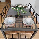 Luxury 2 Bed On River, Wifi, Parking, Garden *