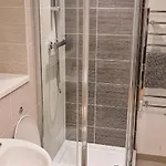 2 Bed Manchaster With Private Entrance Апартаменты Манчестер