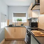 Charming 3bd Didsbury House Apartment