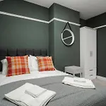 Charming 3bd Didsbury House Apartment *