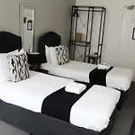 Mitre Centre 호텔 3*