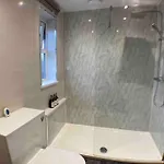 Hébergement de vacances Free Parking - Near Coop Live, Etihad - Comfy 3-bed House In