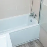 Entire 2 Bedroom And 2 Bathroom In -free Underground Parking Apartmán *