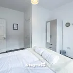 Ashfield Co-living - Private Self-cater Manchester