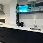 Lux Livin' - Luxury 2 Bed With Sky Garden Manchester