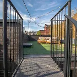 Luxury Roof Terrace Townhouse Holiday home Manchester