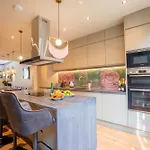 Luxury Roof Terrace Townhouse Manchester