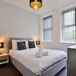 Apartmán Free Parking - Spacious 2-br Close To Salford Royal *