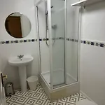 Spacious & Lovely 4 Bedroom In