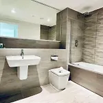 شقة Old Trafford: Self-serviced One Bedroom