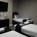 Hotel Mitre Centre 3*