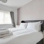 New Build House Near Trafford Centre With Drive