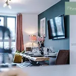 Hébergement de vacances Modern 5 Bedroom House In By Purestay - Short With Service & Free Parking