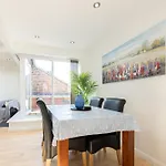 Apartment Withington *