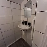 펜션 Chic 5 Double Bedroom House - 15 Min To