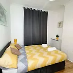 Апартаменты Cozy 3br Urban Oasis In The Hub Манчестер