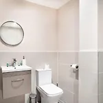 Spacious & Bright 2 Bed In Manchester