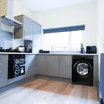 3-bed House In Near Old Trafford * Manchester