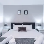 Hilltop Serviced Apartments- Northern Quarter