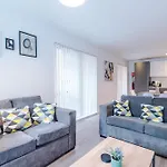 Hilltop Serviced Apartments- Northern Quarter Apartment *