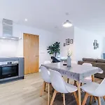 Apartment Hilltop Serviced Apartments- Northern Quarter *