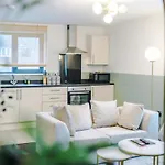 Elm , Collection Of Available Near Media , Free Parking Apartment 3*