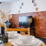 Elm , Collection Of Available Near Media , Free Parking Apartment 3*