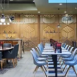 Hotel - Centre By Ihg