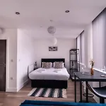 Zeni, Alexandra Rise Fab * Manchester