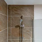 1bed Apartment, Free Parking For Two, Long Term Discounts *