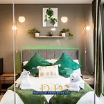 Mancunian Luxury Suite - Stylish & Warm 1-Bed - Ideal For Business Or Work Stays - By Parydise Properties Apartmán *