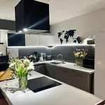 Ancoats Getaway With Terrace And Hot Tub Manchester