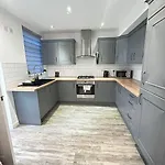 Apartment Lovely 5br In Manchester. Close To The