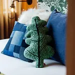 Hotel Treehouse