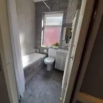 Stylish 4 Bed House - 15 Min To Centre * Manchester