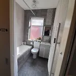 Stylish 4 Bed House - 15 Min To Centre * Manchester