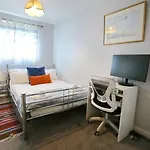 Free Parking Walk To Man City & Manchester - Pass The Keys Апартаменты