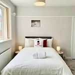Appartement Kozyguru Spacious 3 Bedroom 8ppl Hse 50% Off Long