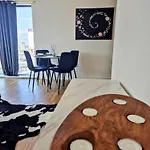 Penthouse - 2 Bedroom Manchester