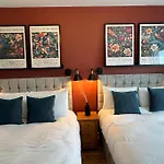 Apartment Beautiful Waterside Near Old Trafford Manchester