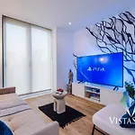 アパート Modern 2 Bedroom By Vista Short Lets & Serviced With Free Wifi & Dart Board マンチェスター