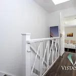 Hébergement de vacances Spacious 5bdr House By Vista Short Lets & Serviced With Free Wifi, Parking & Netflix Manchester