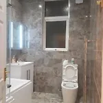 Ubytování v soukromí A Single Cosy In 4 Bedroom *