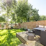Guestready - A Haven By The River Manchester