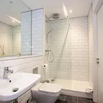 Contemporary 1 Bedroom In Centre