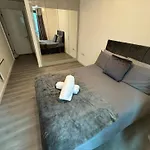 Spacious 2 Double Bedroom Near Centre, Salford Apartmán Manchester