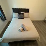 Spacious 2 Double Bedroom Near Centre, Salford * Manchester